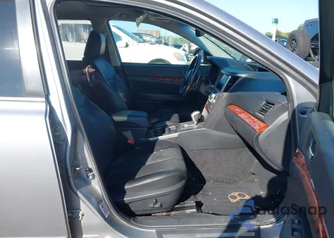 2011 Subaru Outback 2.5I Limited из США, поврежденный, VIN 4S4BRBLC5B3399565